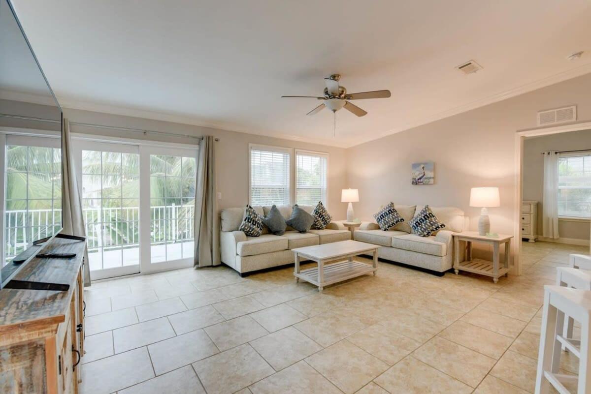 Loggerhead Lagoon - Modern Waterfront Home Pirates Cove Экстерьер фото