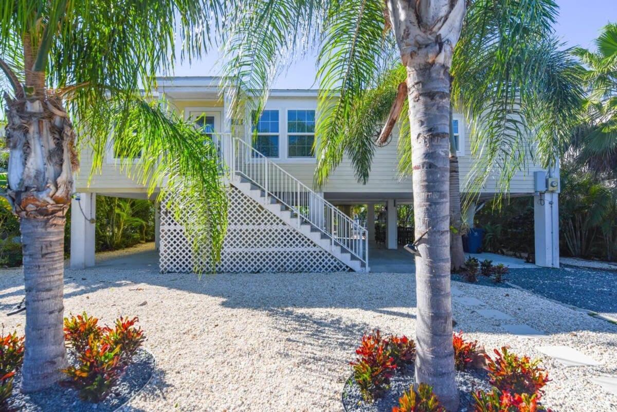 Loggerhead Lagoon - Modern Waterfront Home Pirates Cove Экстерьер фото