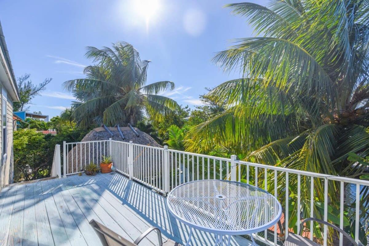 Loggerhead Lagoon - Modern Waterfront Home Pirates Cove Экстерьер фото